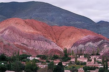 purmamarca jujuy cerro siete colores